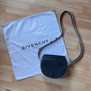 Givenchy Infinity Crossbody Saddle Bag in Black White VGC